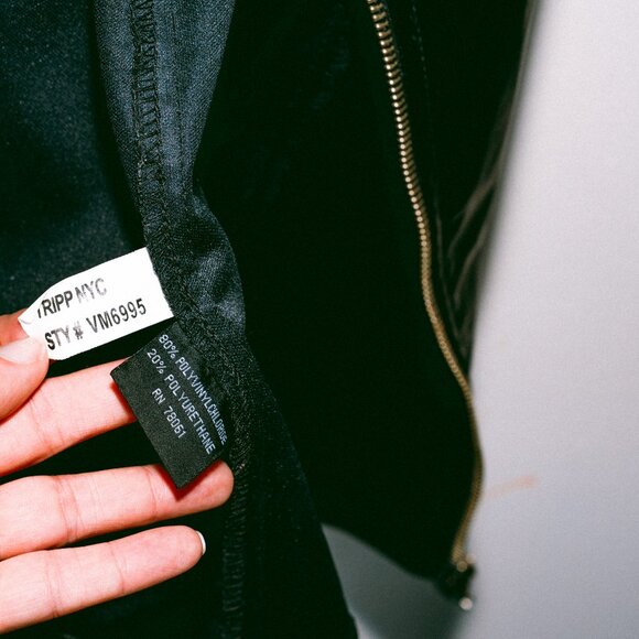 Vintage Late 90s/Y2K Tripp NYC Black Vegan Faux Leather Zip-Front Dress – XXL - Picture 5 of 8